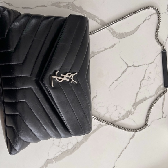 Beautiful LouLou medium chain Saint-Laurent classic black bag - Picture 5 of 9